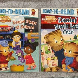 Ready-to-Read: Daniel Tiger Kids Book Set - Blue & Red Covers